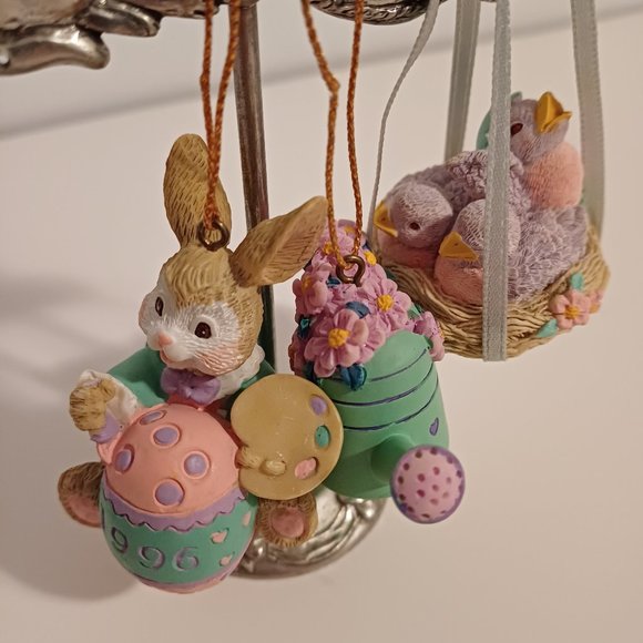 Vintage Carlton Cards AGC Easter Decoration Figurines Ornaments from 1996 - Picture 7 of 9